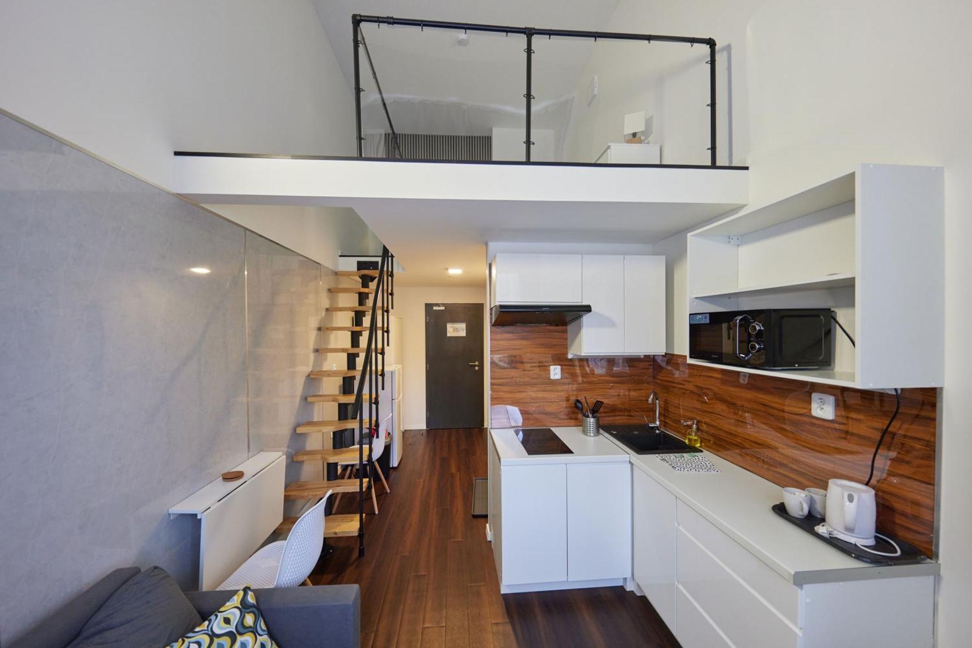 Block 96 Apartment *